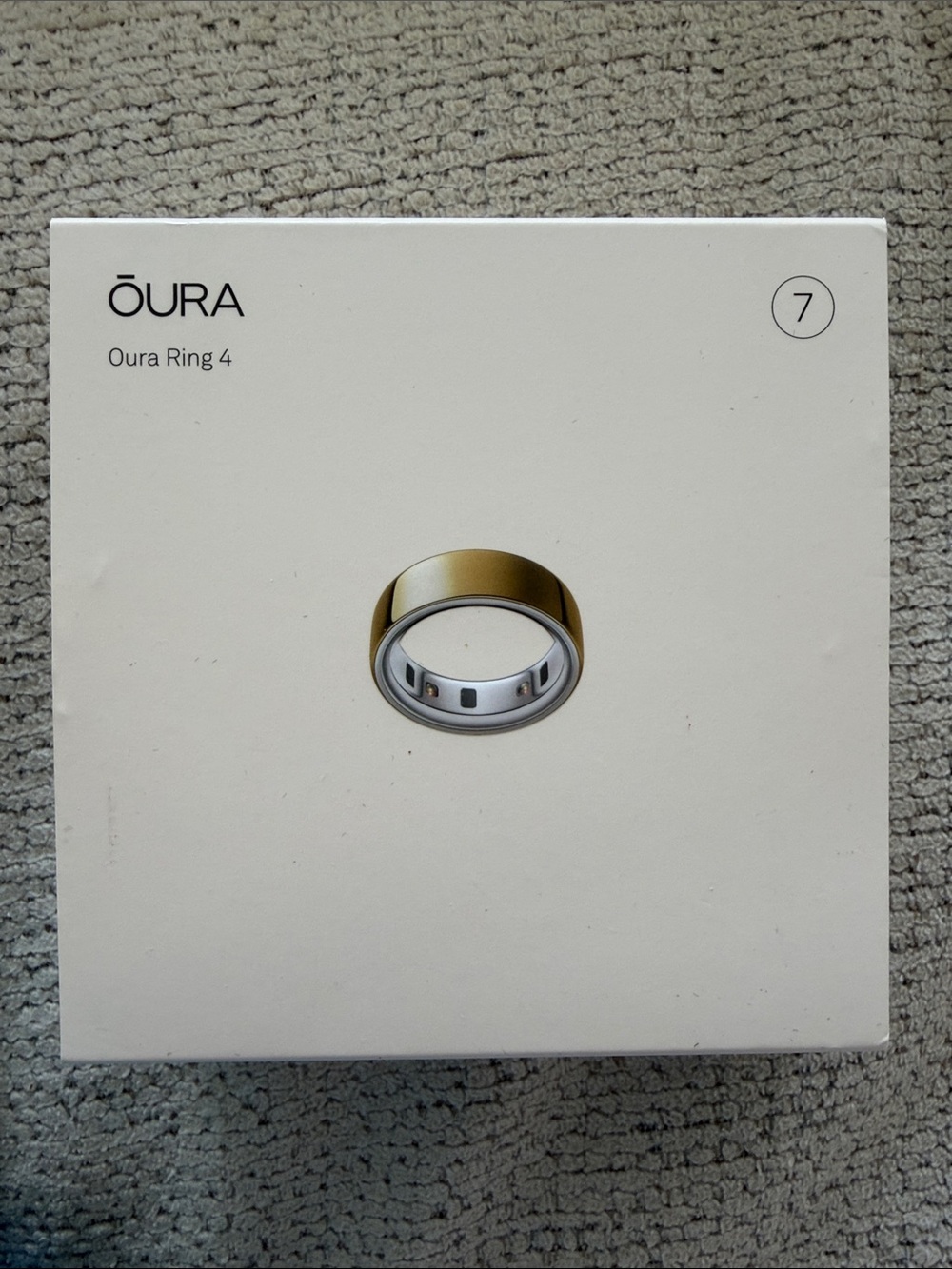 Oura Ring 4 Gold with White Interior - Size 7